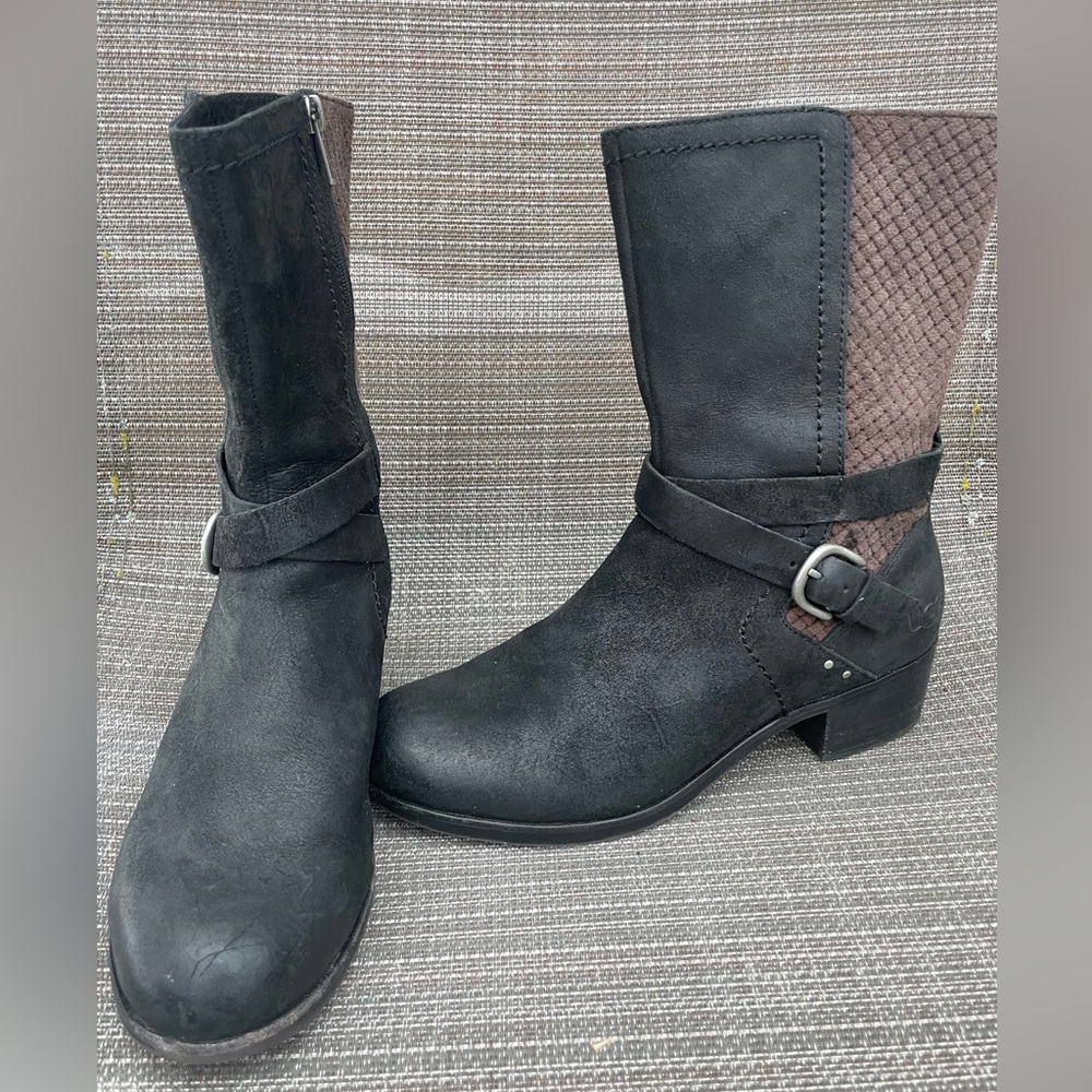 UGG ladies size 9 Boots